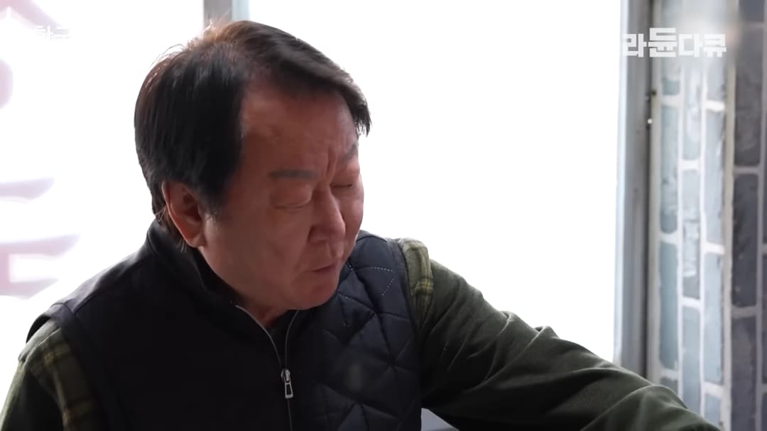 고물가 시대에도 3천 원이라는 저렴한 가격을 유지하는 식당에서 손님들이 따뜻한 한 끼로 하루를 시작합니다.
